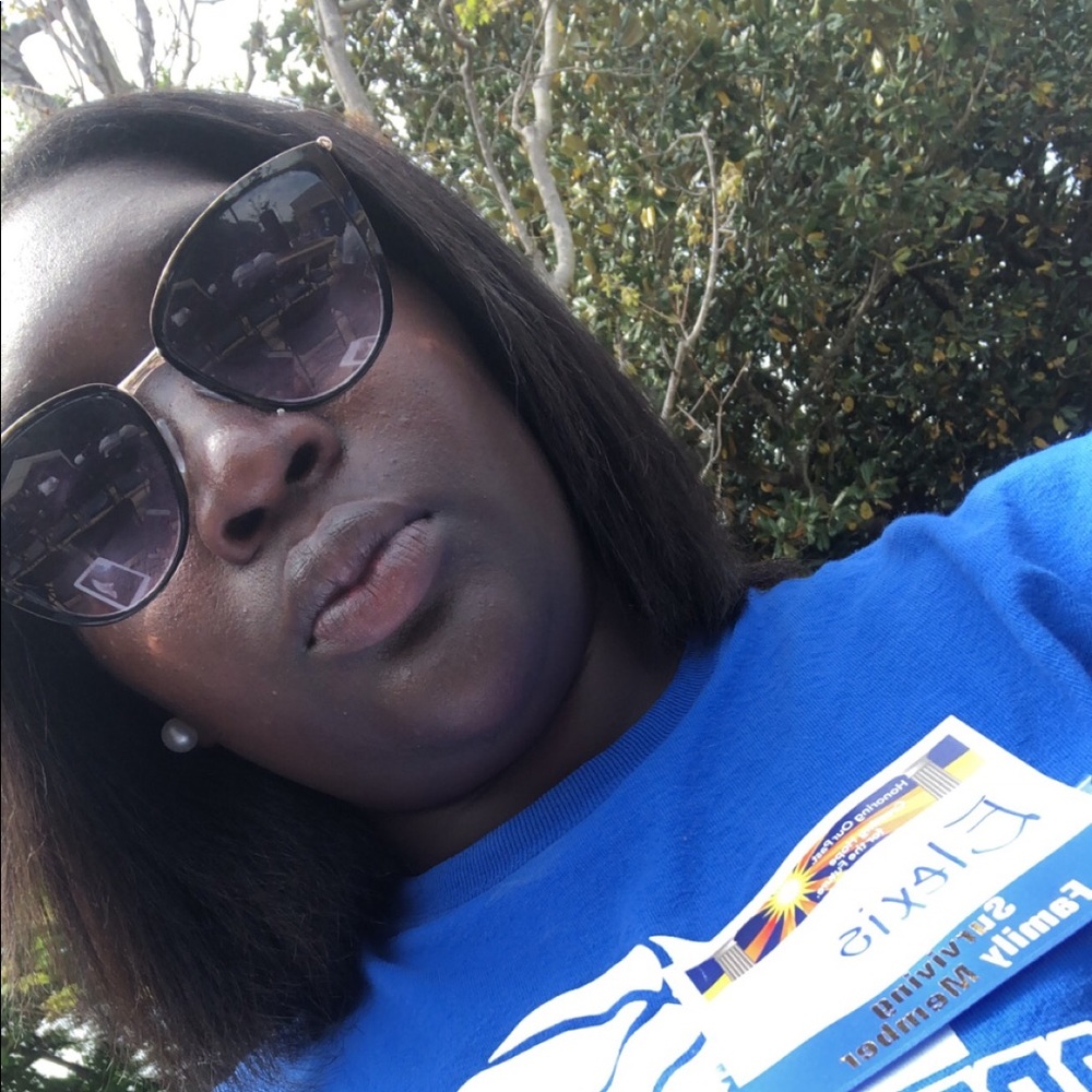 Meet your Posher, Elexis